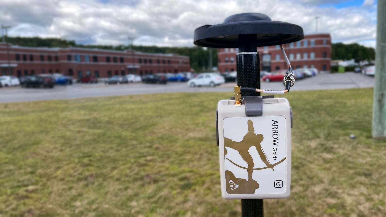 Eos Arrow Gold Plus with Full Band Survey Grade Antenna Close Up