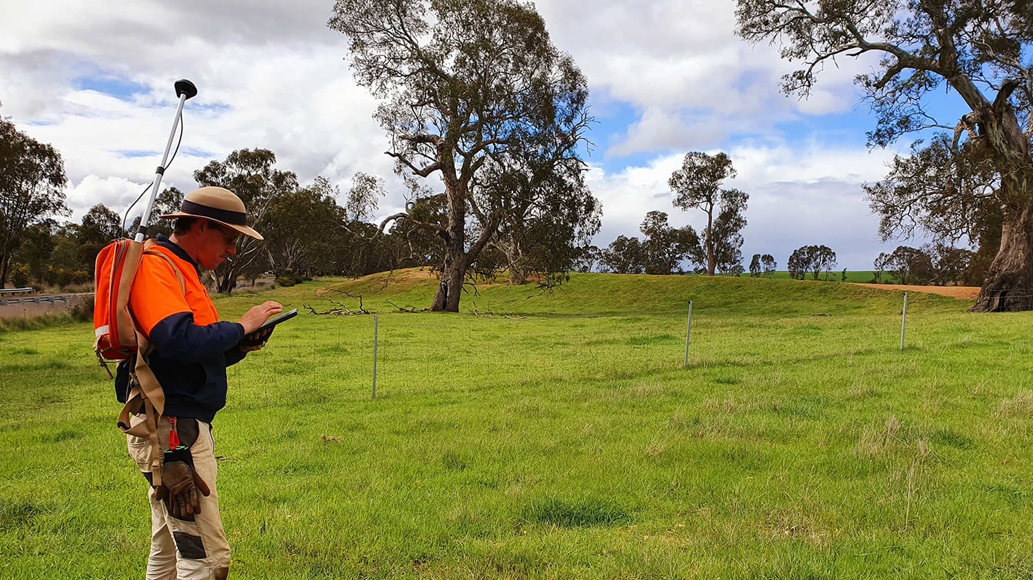 In the Field Eos Arrow 100 GNSS Receiver Australia Cultural Heritage Management2