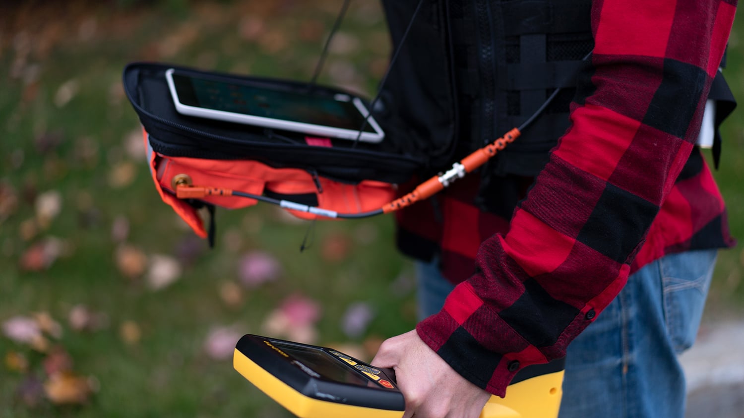 In the Field Eos Chest Pack with Antenna Mounting Plate Side View RUX HVIS