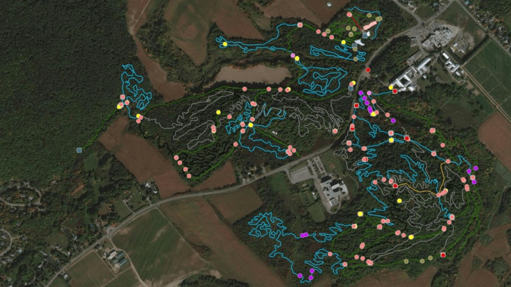 Single-track trails are mapped with submeter accuracy, which eliminates the challenge posed by legacy technology. Legacy GPS instruments resulted in overlapping features due to the winding nature of single-track trails. QuickCapture allows users to quickly collect high-accuracy features and related attributes.