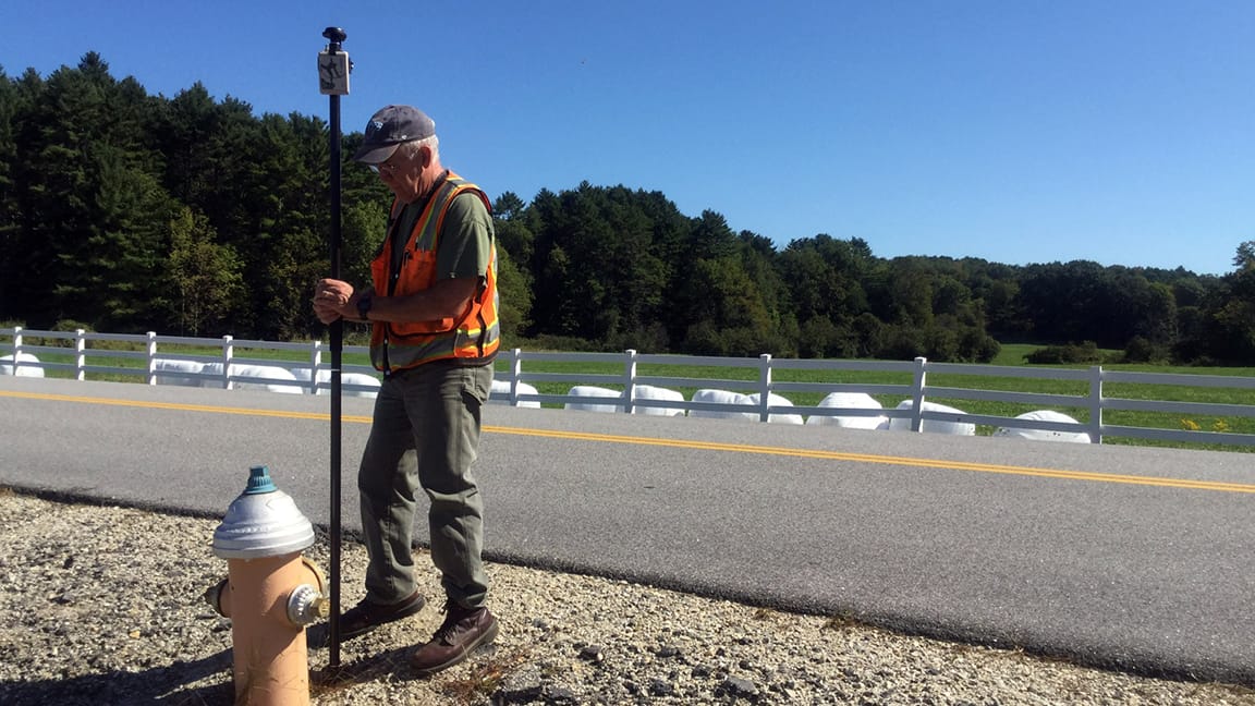 Mapping a water hydrant with high accuracy