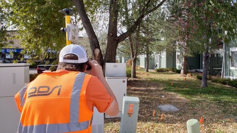 DDSI uses Eos Laser Mapping solution with Arrow Gold, LTI TruPulse 200X, and ArcGIS Collector to map mixed utility assets (electric, telco, water) for client projects