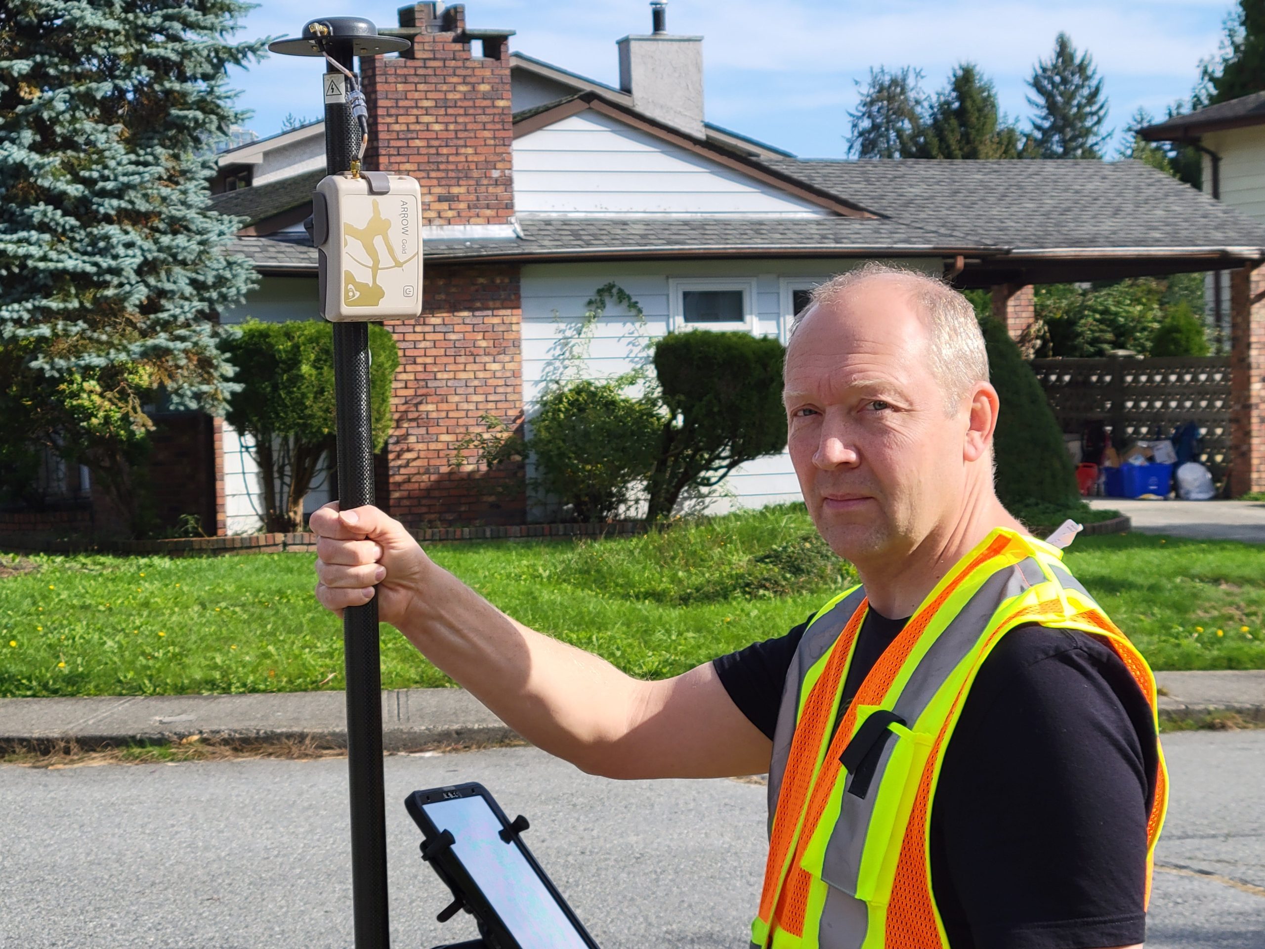 Dmitri Bagh Customer Spotlight 1 - Dmitri Collects data with Eos Arrow Gold GNSS Receiver and an iPad Pro