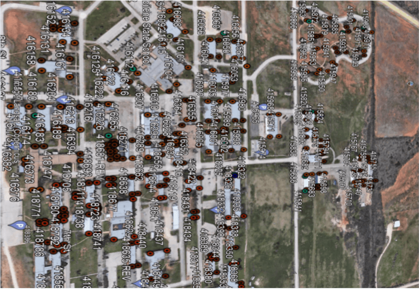 An overhead map of a campus in Abilene, Texas, shows points collected by ArcGIS Field Maps, the Eos Arrow Gold® GNSS receiver, and Eos Laser Mapping™ for ArcGIS.