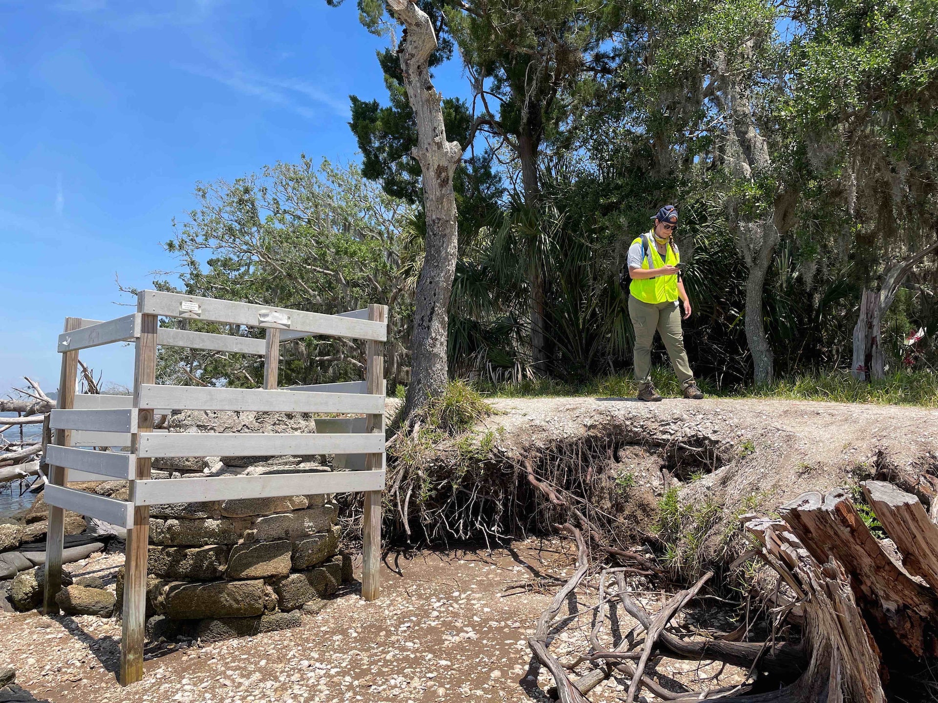 FPAN Archaeologist maps shoreline at Shell Bluff Landing