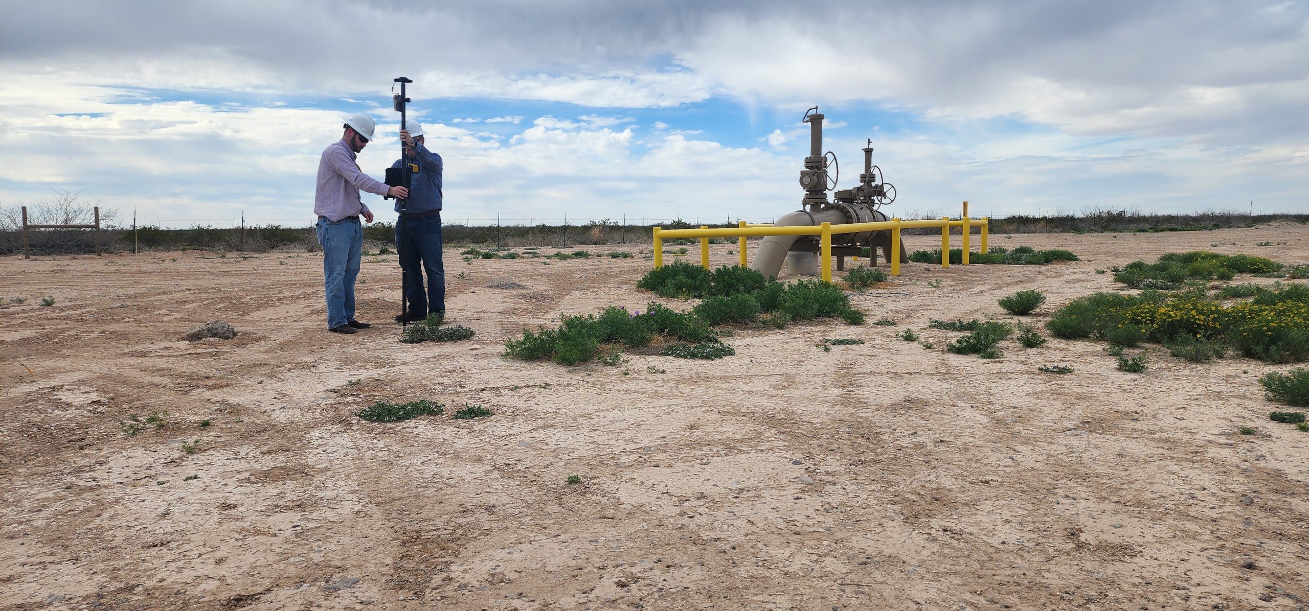 Kinetik uses the Arrow Gold GNSS receiver with ArcGIS Field Maps to map high-accuracy pipeline assets